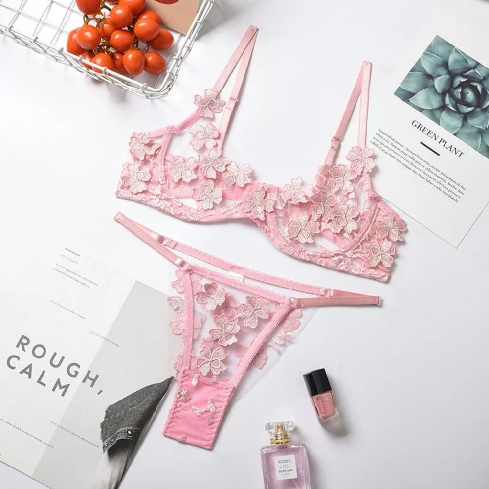 Pink Sexy Floral Embroidery Bra Thongs Mesh Lingerie Set Medium